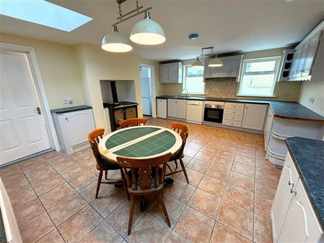 Semi Detached House for sale in Ballyragget