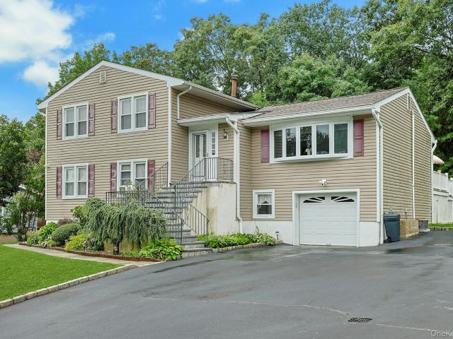 House for sale in Valhalla, New York
