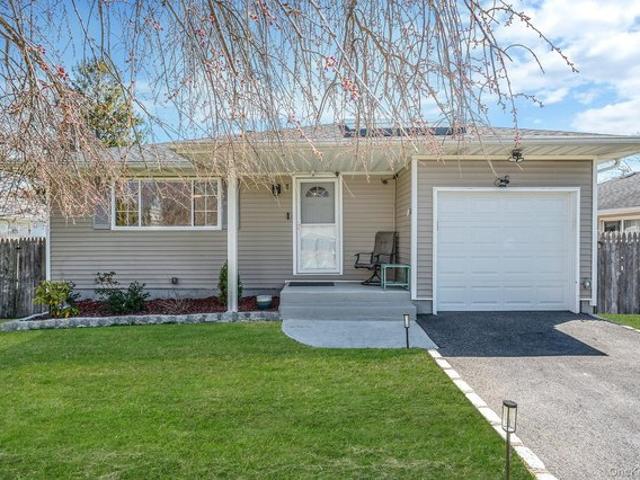 House for sale in Centereach, New York