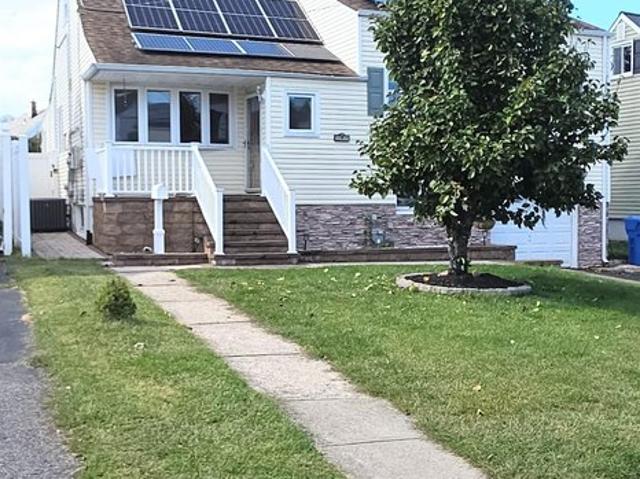 House for sale in Fords, Woodbridge Township