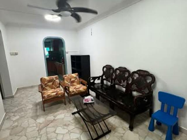 Apartment for rent in Alexandra Road