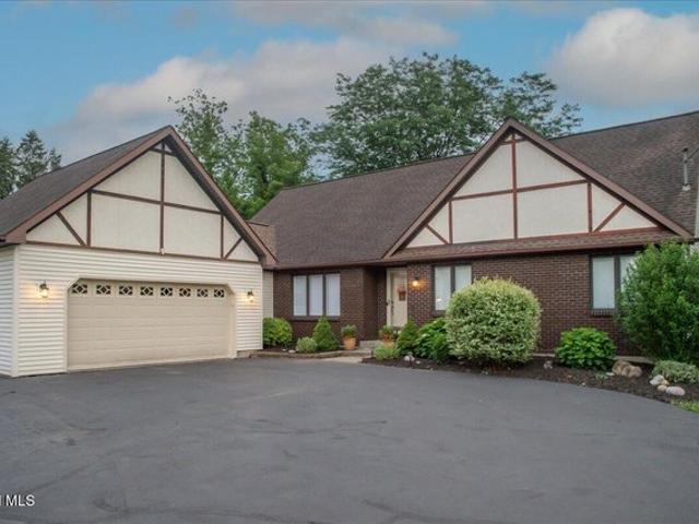 House for sale in Saratoga, New York