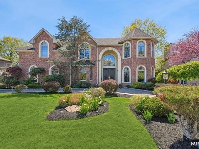 House for sale in Englewood Cliffs, New Jersey
