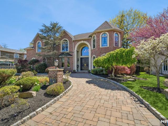 House for sale in Englewood Cliffs, New Jersey