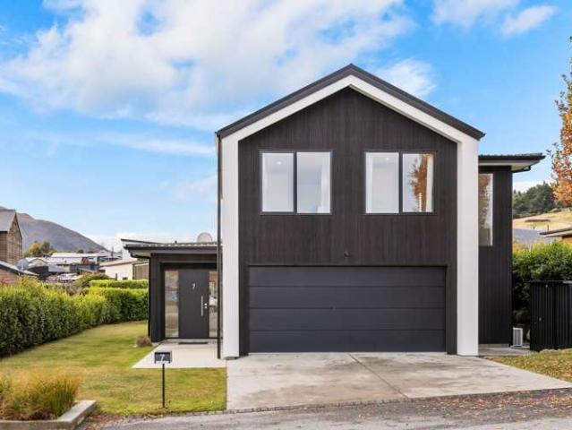 House for sale in Otakou