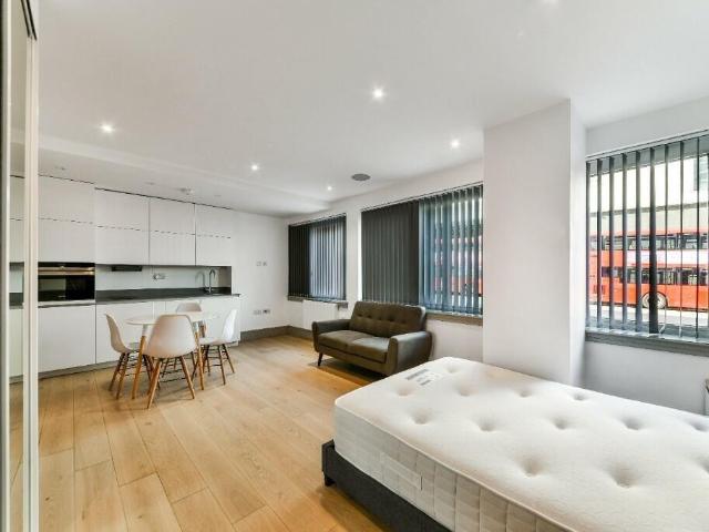Apartment for rent in London Borough of Barnet, Greater London