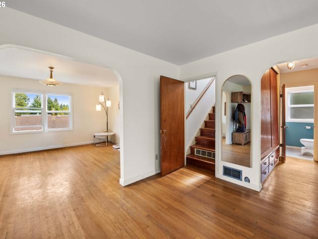 House for sale in Astoria, Clatsop County