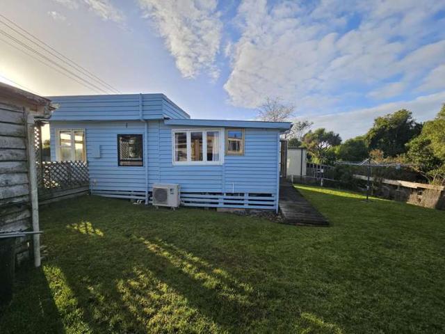 House for sale in Otakou
