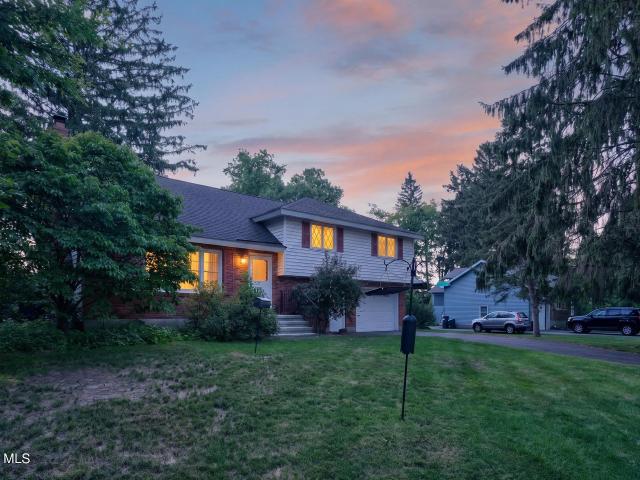 House for sale in Saratoga, New York