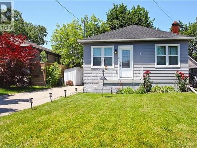 House for sale in Ancaster, Ontario