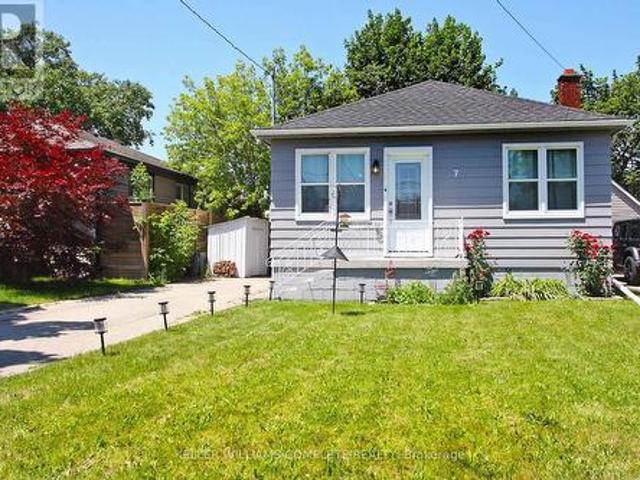 House for sale in Ancaster, Ontario