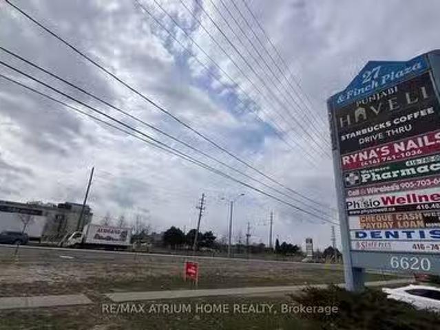 House for rent in Etobicoke