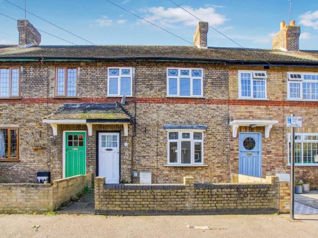 House for rent in Chapel End, Greater London