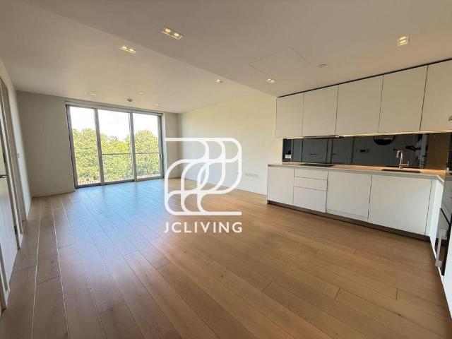 Apartment for rent in Walham Green, Greater London