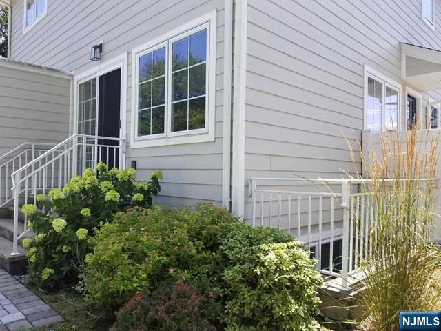 Condo for sale in Tenafly, New Jersey