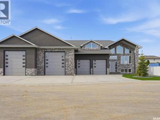 House for sale in Warman, Saskatchewan