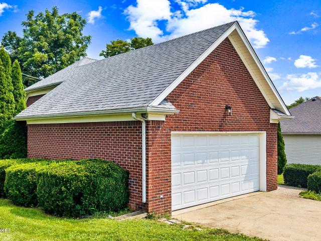House for sale in Eminence, Kentucky