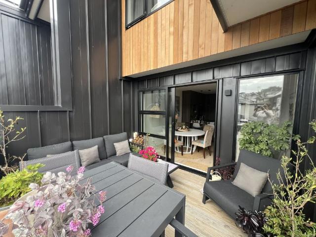 Room for rent in Whangaparaoa, Oroua County