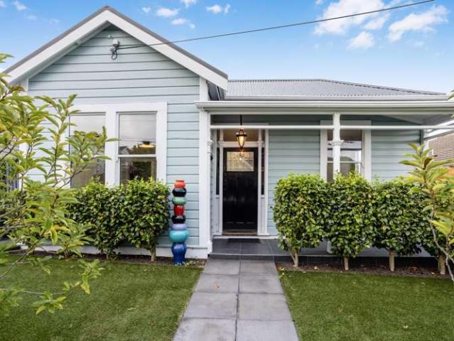 House for sale in Otakou