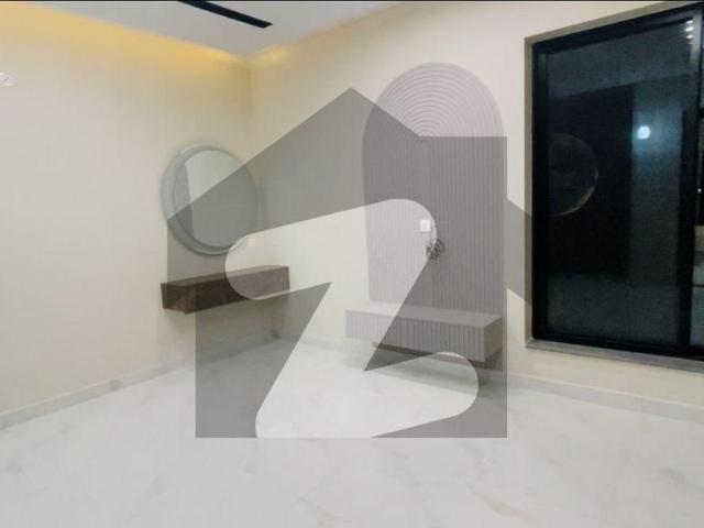 House for sale in Faisalabad, Islamabad Capital Territory