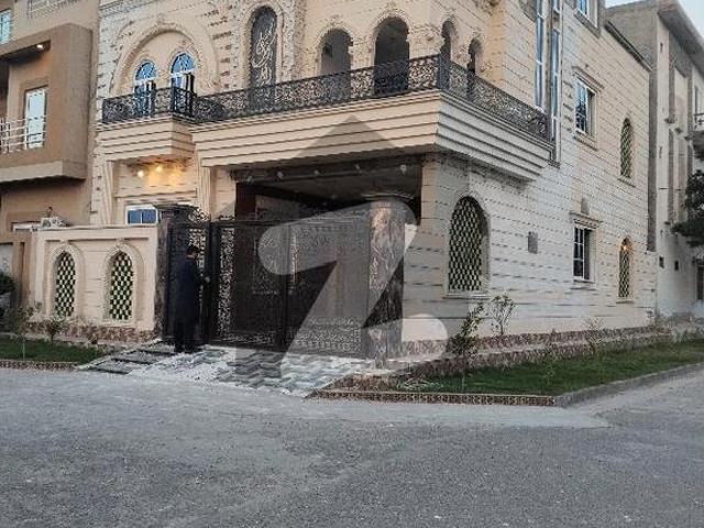 House for sale in Faisalabad, Islamabad Capital Territory