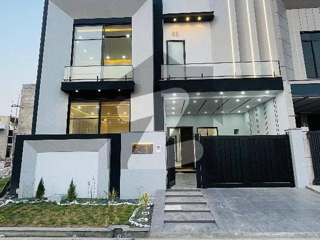 House for sale in Faisalabad, Islamabad Capital Territory