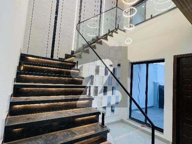 House for sale in Faisalabad, Islamabad Capital Territory