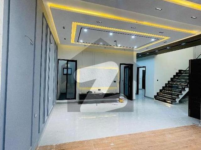House for sale in Faisalabad, Islamabad Capital Territory