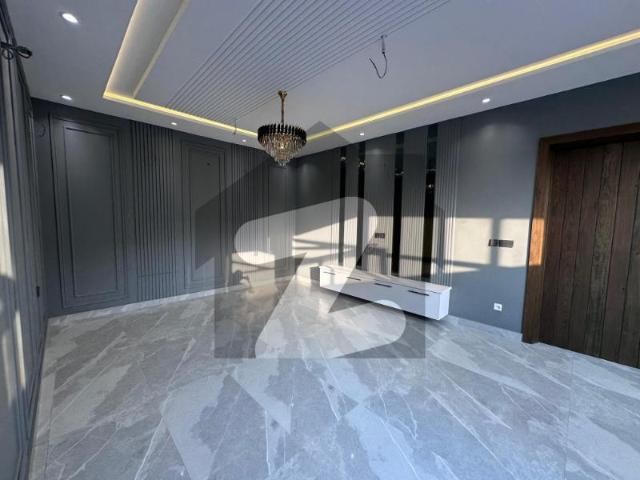 House for sale in Faisalabad, Islamabad Capital Territory