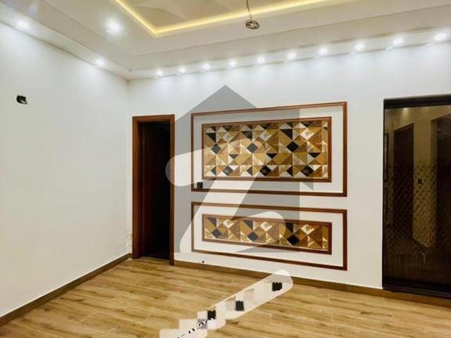 House for sale in Faisalabad, Islamabad Capital Territory