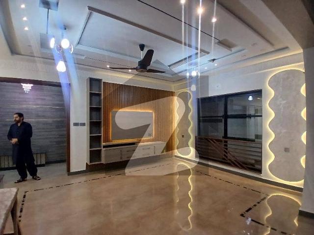 House for sale in Faisalabad, Islamabad Capital Territory