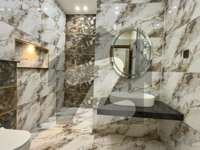 House for sale in Faisalabad, Islamabad Capital Territory