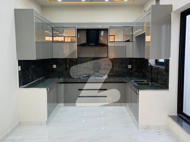House for sale in Faisalabad, Islamabad Capital Territory