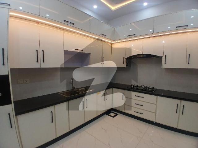 House for sale in تحصیل فیصل آباد شہر, فیصل آباد ڈویژن