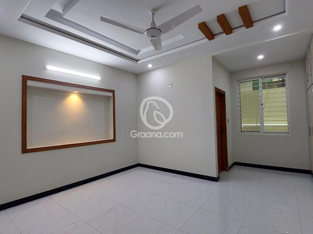 House for sale in Zone 5