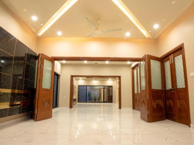 House for sale in Faisalabad, Islamabad Capital Territory