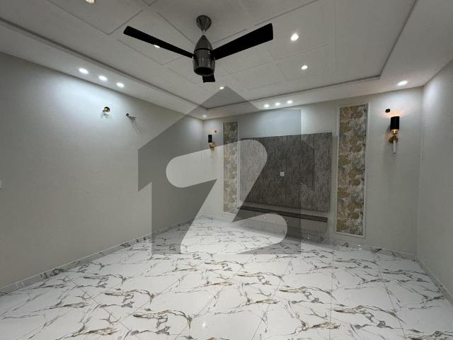 House for sale in Faisalabad, Islamabad Capital Territory
