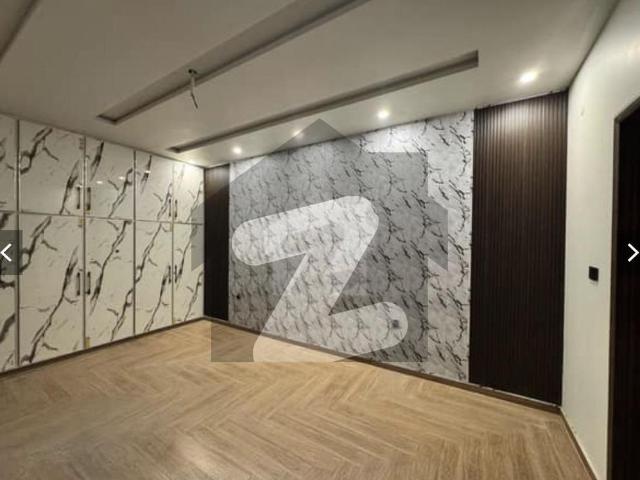 House for sale in Faisalabad, Islamabad Capital Territory