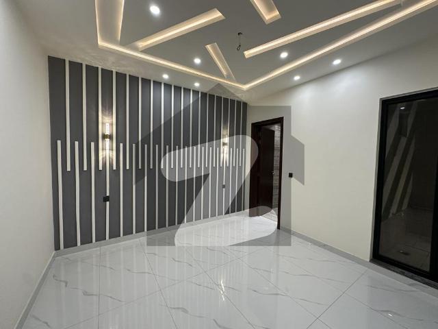 House for sale in Faisalabad, Islamabad Capital Territory
