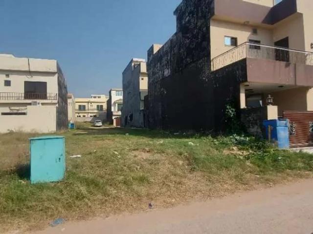 Land for sale in Islamabad