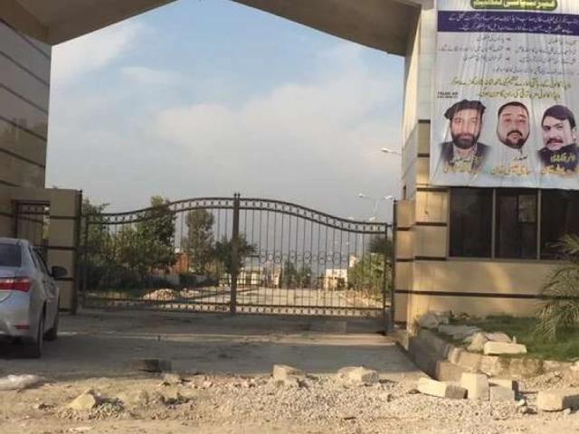 Land for sale in Peshawar, North West Frontier Province
