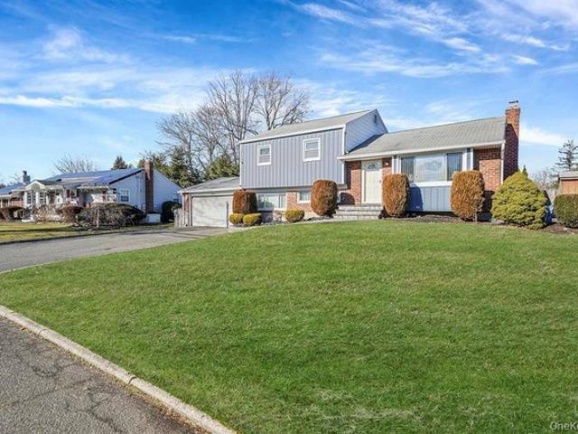 House for sale in Huntington, New York