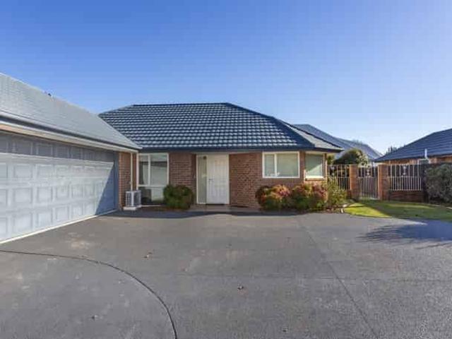 House for rent in Chaslands, Canterbury