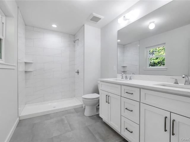 House for sale in Centereach, Town of Brookhaven