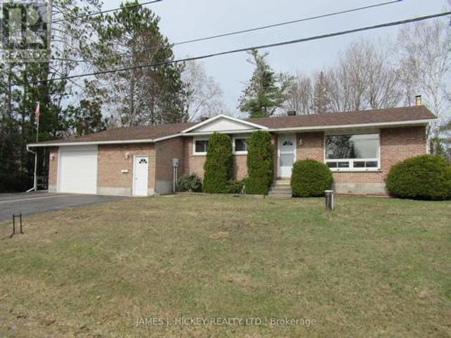House for sale in Renfrew, Ontario