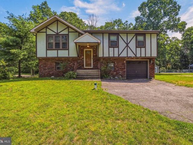 House for sale in Berlin, Camden County