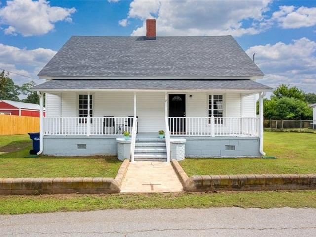 House for sale in Pelzer, South Carolina