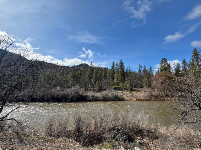 Land for sale in Yreka, California