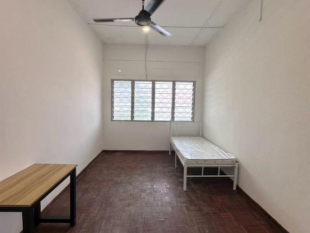Room for rent in Country Heights Damansara, Kuala Lumpur