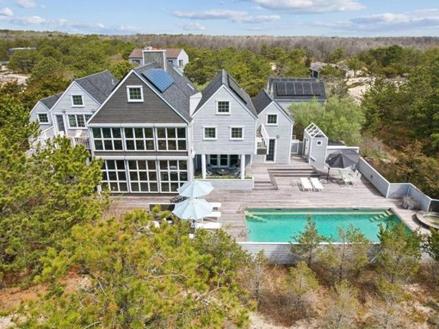 House for sale in Wainscott, New York